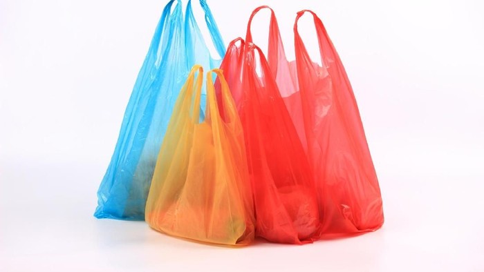  Kantong  Plastik  Mau Dilarang di DKI Bawa Belanjaan Pakai 
