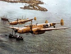 Foto Warna Langka Aksi Pesawat Nazi di Perang Dunia II