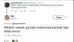 Cuitan Netizen yang Mau Nikahin Cewek Cuek Ketika Makan