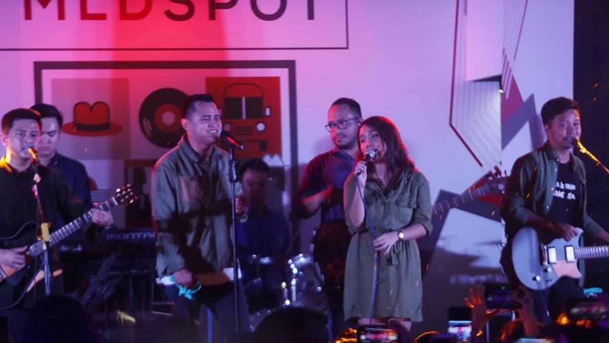 Lirik Dan Chord Musim Hujan Dari Hivi