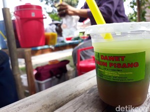 Sluurp! Segarnya Dawet dari Tepung Pisang dan Daun Pisang yang Kaya Khasiat