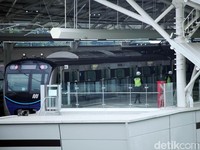 Berapa Harga Tiket MRT yang Pas di Kantong Warga DKI?