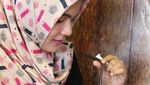Melihat Aksi Kulineran Dokter Cantik Asal Aceh Ini Bikin Hati Adem