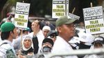 Ratusan Peserta Apel Siaga Umat Geruduk KPU Pusat