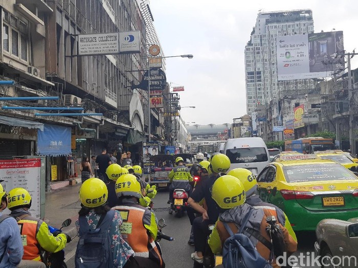 Menjajal Layanan Go Jek Thailand Keliling Kota Bangkok