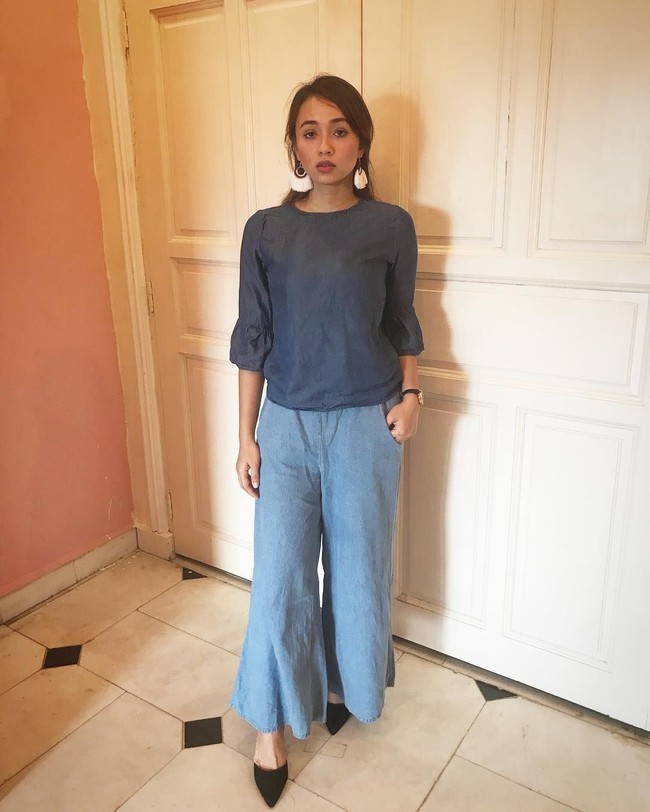 Aktris Oktovia Manrose tengah jadi perbincangan di Malaysia setelah videonya menjadi selingkuhan pria beristri yang juga artis, Aliff Aziz, terungkap ke publik. Dan yang paling menghebohkan, istri Aliff sendiri yang memviralkan aksi Oktovia menggoda suaminya. Foto: Dok. Instagram @oktoviamanrose