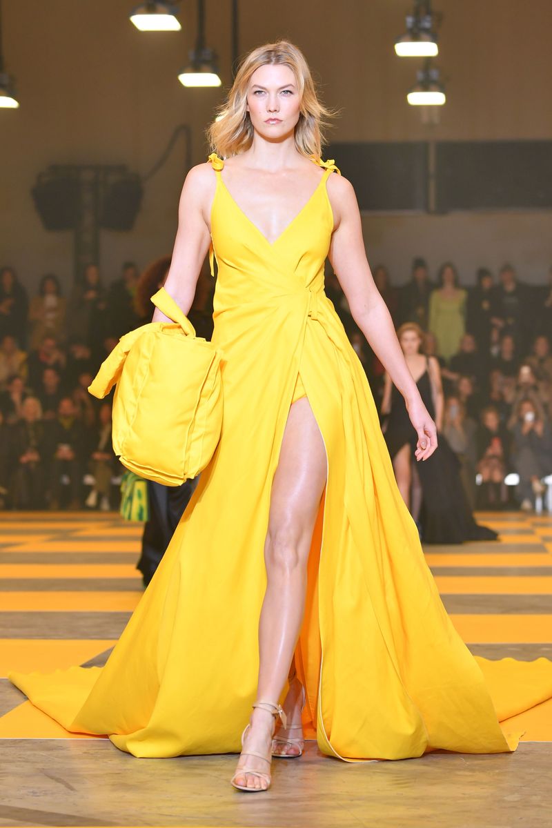 PARIS, FRANCE - FEBRUARY 28: Karlie Kloss walks the runway during the Off-White show as part of the Paris Fashion Week Womenswear Fall/Winter 2019/2020 on February 28, 2019 in Paris, France. (Photo by Pascal Le Segretain/Getty Images)