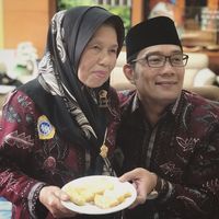 Bukti Kalau Ridwan Kamil Pencinta 'Bandros', Camilan Sunda