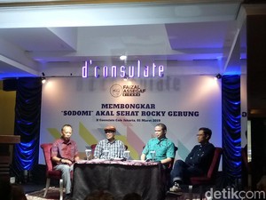 Pengamat Filsafat Ungkap Sebab Rocky Gerung Terkenal di Media Sosial