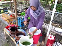 Sluurp! Segarnya Dawet dari Tepung Pisang dan Daun Pisang yang Kaya Khasiat