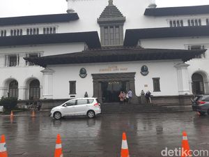 Gedung Sate tak Dijaga Satpam, Ridwan Kamil Akui Ada Kendala Lelang