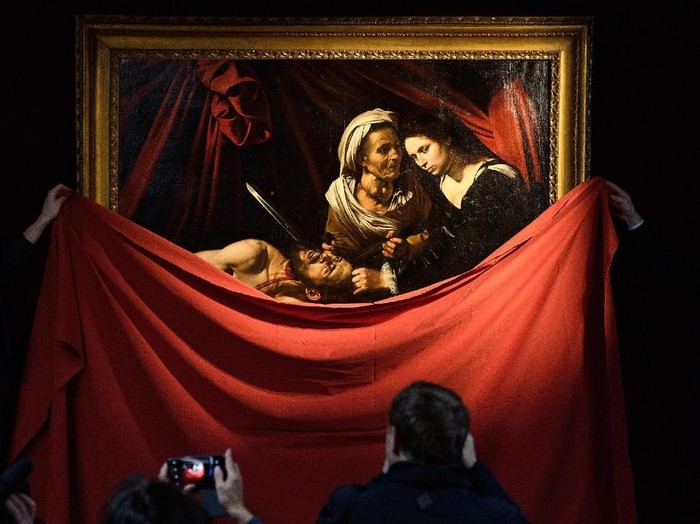 Lukisan Judith and Holfernes Karya Caravaggio Lukisan karya Caravaggio dikabarkan akan dilelang pada bulan Juli mendatang. Harga lukisan dari era Renaisans itu ditaksir mencapai Rp 1,8 triliun. Penasaran?