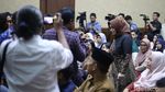 Begini Ekspresi Eni Saragih Usai Divonis 6 Tahun Penjara