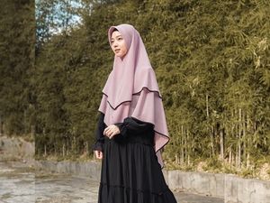 Gaya Syari Terbaru Lindswell Kwok yang Dipuji Netizen Makin Cantik