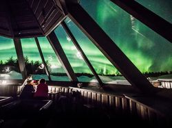 Aurora di Bumi vs di Luar Angkasa, Cantik Mana?