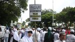 Ratusan Peserta Apel Siaga Umat Geruduk KPU Pusat