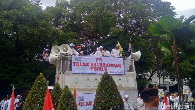Novel Bamukmin: Kalau KPU Tidak Netral, Kita Wajib Bubarkan Novel Bamukmin: Kalau KPU Tidak Netral, Kita Wajib Bubarkan