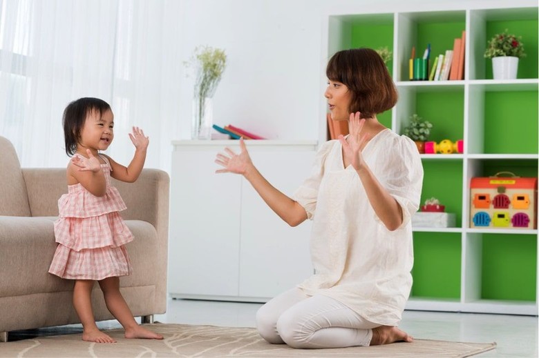 Dukung Si Kecil Jadi Anak Indonesia Unggul, Nutrisi Saja Tidak Cukup