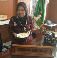 Bukti Kalau Ridwan Kamil Pencinta 'Bandros', Camilan Sunda