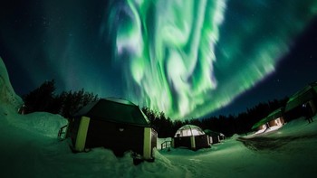 Ini merupakan penampakan dari aurora borealis di Finlandia. Foto: REUTERS/Alexander Kuznetsov.