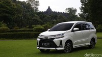 Sebagai pembuka, di urutan pertama ada Toyota Avanza. Publik begitu menanti kehadiran mobil barunya semenjak kelahiran pesaingnya Xpander. Mungkin banyak yang kecewa dengan penampilan barunya tapi yang senang juga tak kalah banyak. Foto: Dok. Toyota-Astra Motor