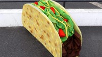 Taco ini terlihat menarik dengan warna cerah. Dengan warna-warni sayuran yang kontras, dari warna aspal di jalanan. Foto: Instagram @lor_k_life