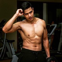 Pada unggahan foto-fotonya di Instagram, Bao kerap menampilkan tubuhnya yang seksi dan berotot, dan gayanya saat berolahraga. Foto: Instagram/@trinhbao444