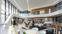 Terletak di sebelah Barat pulau Anglesey, Wales Utara, kantor tersebut dibangun untuk mendukung bisnis agar sains dan teknologi dapat berkembang. Istimewa/FaulknerBrown Architects/Inhabitat.