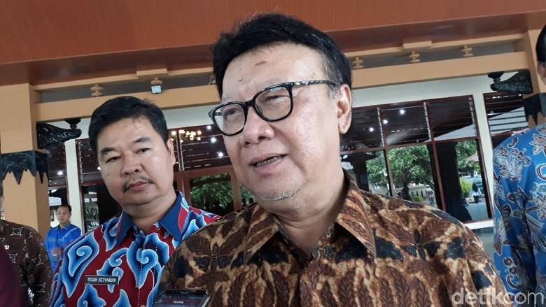 Mendagri: Sudah 98% Penduduk Rekam e-KTP, Sisanya Mohon Warga Proaktif Mendagri: Sudah 98% Penduduk Rekam e-KTP, Sisanya Mohon Warga Proaktif