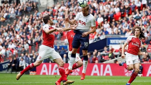 Babak Pertama: Ramsey Bawa Arsenal Atasi Tottenham