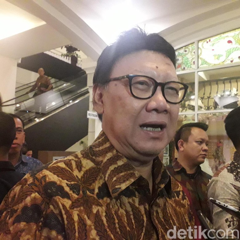 Mendagri: ASN Jangan Netral, Sampaikan Program Pak Jokowi Mendagri: ASN Jangan Netral, Sampaikan Program Pak Jokowi