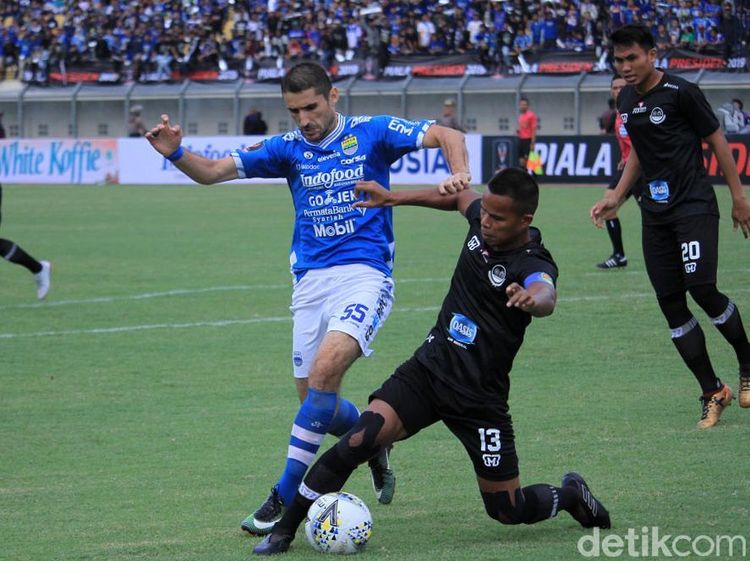 Dua Gol Osas Saha Kalahkan Persib 1-2 di Laga Perdana Piala Presiden