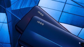 Ponsel ini sendiri dibekali Snapdragon 855 dan punya sensor sidik ari di bawah layar. Foto: Cnmo