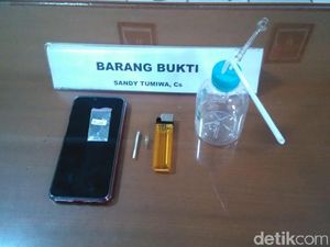 Polisi Buru Bandar Besar di Balik Penyuplai Sabu ke Sandy Tumiwa