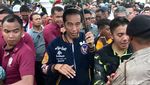 Plester di Tangan Jokowi