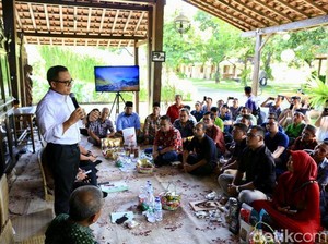 Bupati Anas Ajak Pelaku Usaha Kopi Pasarkan Produksi Via Online