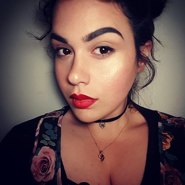 Menjadi selebgram, Amber aktif di media sosial untuk memberikan kisah inspiratifnya dan membantu orang lain yang memiliki masalah berat badan dan kecemasan. Banyak netizen yang merasa terinspirasi pada Amber dan berkomentar bahwa dirinya kini sangat cantik. Foto: Dok. Instagram @amberrachdi