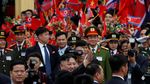 Ratusan Warga Vietnam Antar Kepulang Kim Jong Un ke Korut