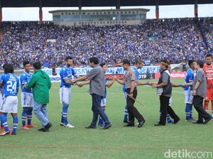 Pesan Kebangkitan Sepakbola Tanah Air di Kickoff Piala Presiden