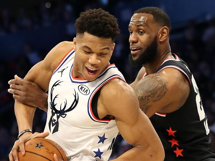 Milwaukee Bucks terlalu tangguh untuk tuan rumah LA Lakers dalam lanjutan NBA. (Foto: Streeter Lecka / Getty Images) Milwaukee Bucks terlalu tangguh untuk tuan rumah LA Lakers dalam lanjutan NBA. (Foto: Streeter Lecka / Getty Images)