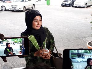 Sebelum Terciduk Nyabu, Sandy Tumiwa Sempat Karaoke Bareng Istri