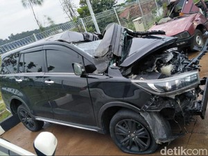 Kecelakaan di Tol, Bupati Demak Alami Luka Ringan