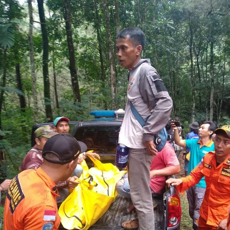 3 Pendaki Tampomas Tewas, Polisi: Mereka Pergi Sabtu Pakai Motor 3 Pendaki Tampomas Tewas, Polisi: Mereka Pergi Sabtu Pakai Motor