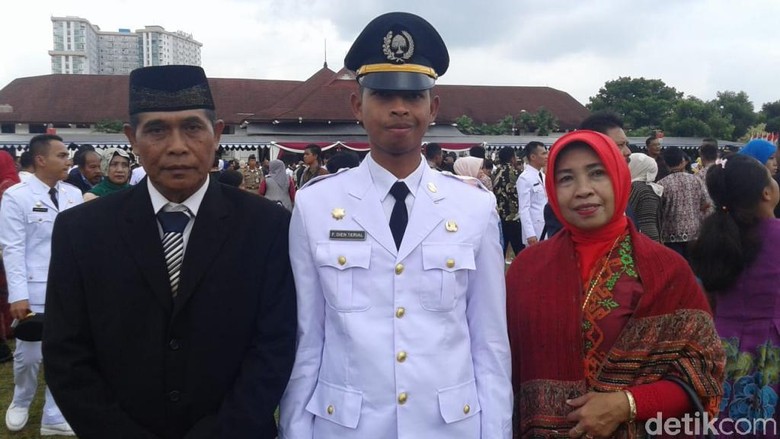 Kenangan Buah Tangan Terakhir Ajudan Bupati Demak untuk Keluarga Kenangan Buah Tangan Terakhir Ajudan Bupati Demak untuk Keluarga