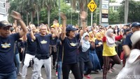 Lebih lanjut Sri Mulyani menjelaskan bahwa dengan membayar pajak, maka masyarakat telah membantu berbagai program pemerintah untuk menyejahterakan rakyat. Salah satunya yang ia sebutkan adalah dalam dunia pendidikan dan kesehatan.