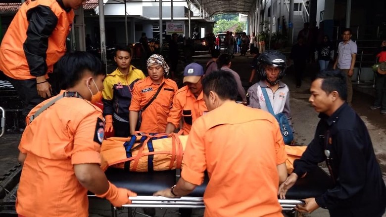 Tragis, 3 Pendaki Tewas Meringkuk Dalam Tenda di Gunung Tampomas Tragis, 3 Pendaki Tewas Meringkuk Dalam Tenda di Gunung Tampomas
