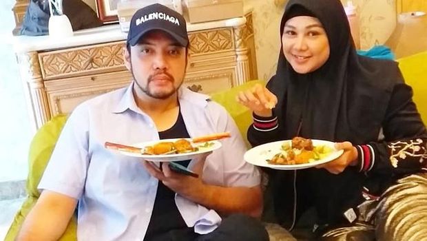 Vivi Geram Sandy Tumiwa Sebar Foto Tanpa Hijab ke Teman Satu Sel