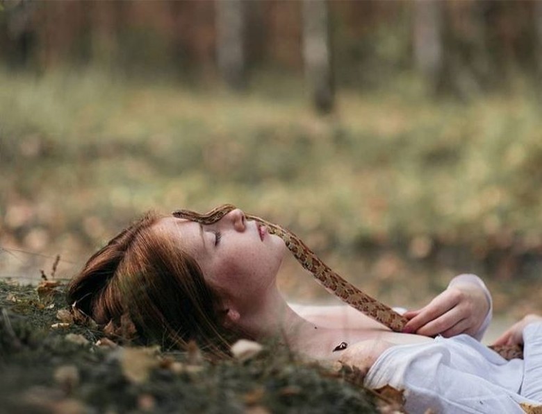 Karya Fotografer Satukan Hewan Liar Dengan Model Cantik Foto 7