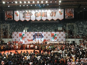Didukung Relawan Pemuda Pancasila, Jokowi Disambut Lagu Metallica