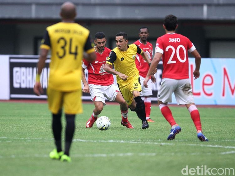 Bhayangkara FC Hajar Semen Padang 4-2